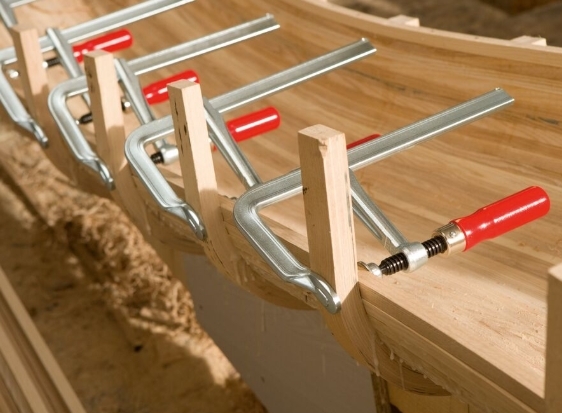 BESSEY Fém csavaros bilincs fa fogantyúval GZ40