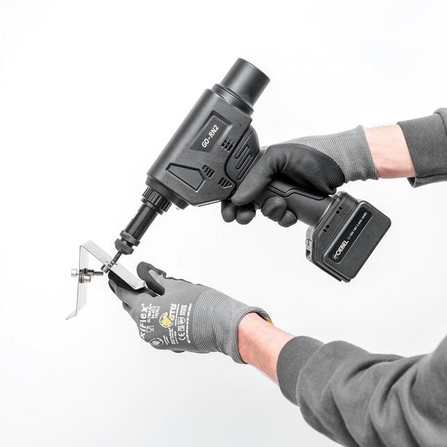 GOEBEL Batériový zdroj GO-RN 2 má batériu s kapacitou 2 Ah a výkonom 36 W a 2 batériové zdroje.