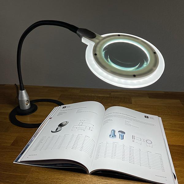 Bauer &amp; Böcker Slim LED lupa