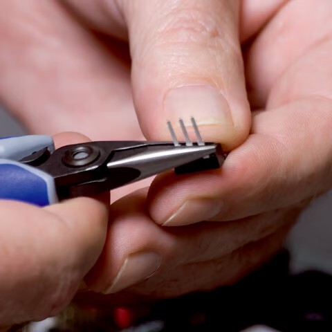KNIPEX 34 22 130 Presné úchopové kliešte pre elektroniku s multi-komponentnými úchopmi leštené 130 m