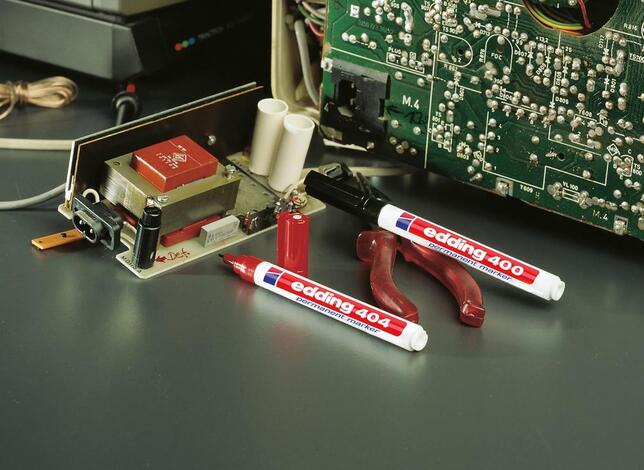 EDDING Permanentný popisovač 404, hrúbka 0,75 mm, čierny