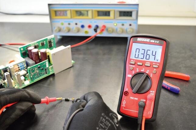 BENNING Digitálny multimeter MM 2-2 Benning