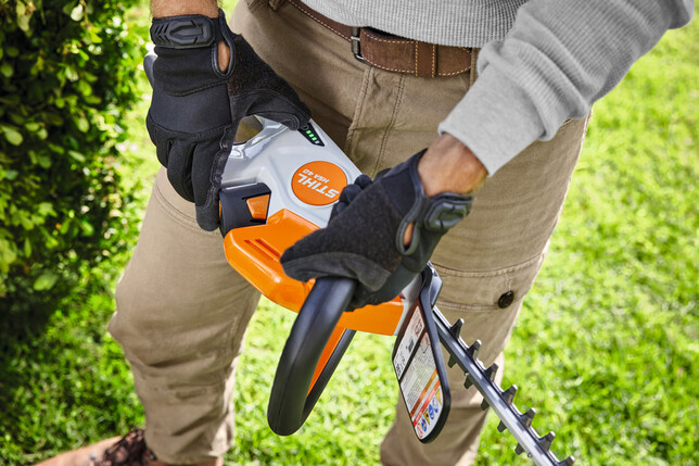 STIHL HSA 40 Akumulátorové nožnice na živý plot HA080113521