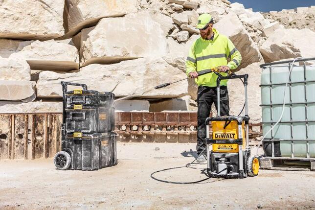 DeWALT Čistič tlakový 2x18V 110Bar bez AKU  DCMPW1600N