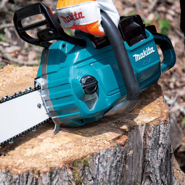MAKITA UC030GZ01 - Akumulátorová reťazová píla sólo