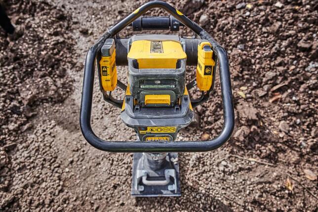 DeWALT Pech vibrační POWERSHIFT bez aku DCPS660N