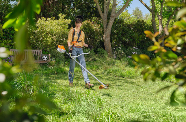 STIHL FSA 80 Akumulátorový krovinorez set s AK 30 S a AL 101 FA080115710