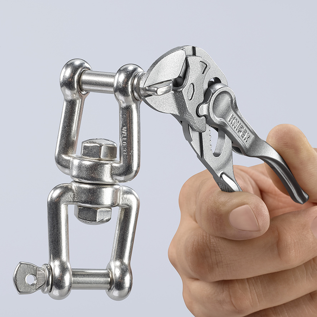 KNIPEX 86 04 100 BK Kliešťové kľúče XS Kliešte a kľúč v jednom náradí razený, drsný povrch pochrómov