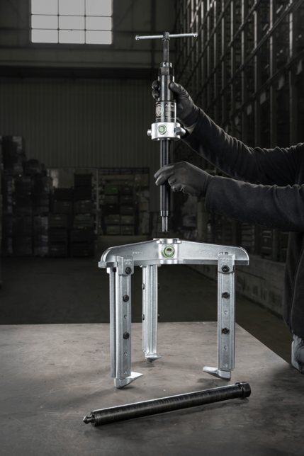 KUKKO 8-1-B | Dlhé hydraulické vreteno, až 15 t ťahová sila (závitový rozmer G1&quot;)