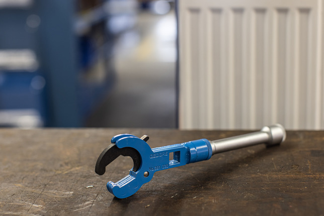 GEDORE 381030 Kľúč na ventily, voľne