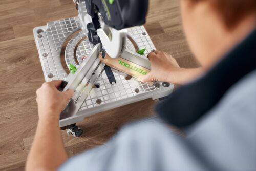 FESTOOL Akumulátorová pokosová pila na lišty SYMMETRIC SYMC 70 EB-Basic   577424