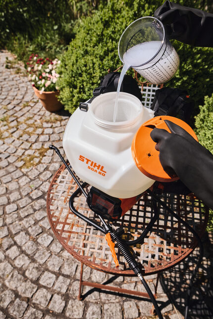 STIHL SGA 60 Akumulátorový postrekovač set s 2 × AK 10 a AL 101 SA10SET7014