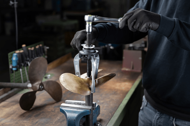 KUKKO 3-čeľusťový sťahovák &quot;Alligator&quot; s pevnými čeľusťami, do 100 mm rozovretia, 100 mm dosahu